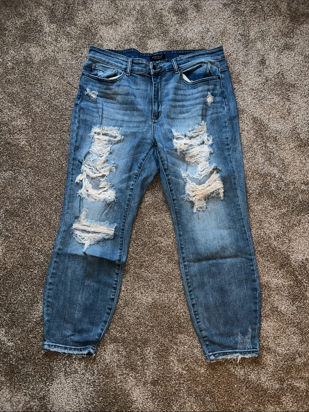 Judy Blue Light-Mid Blue Ripped Boyfriend Jeans